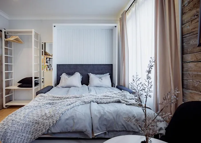 Uue Taenava Korter Курессааре