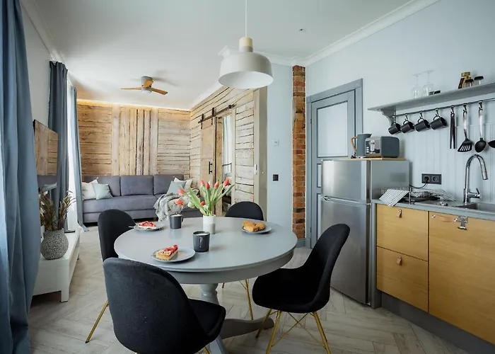 Uue Taenava Korter Апартаменты *